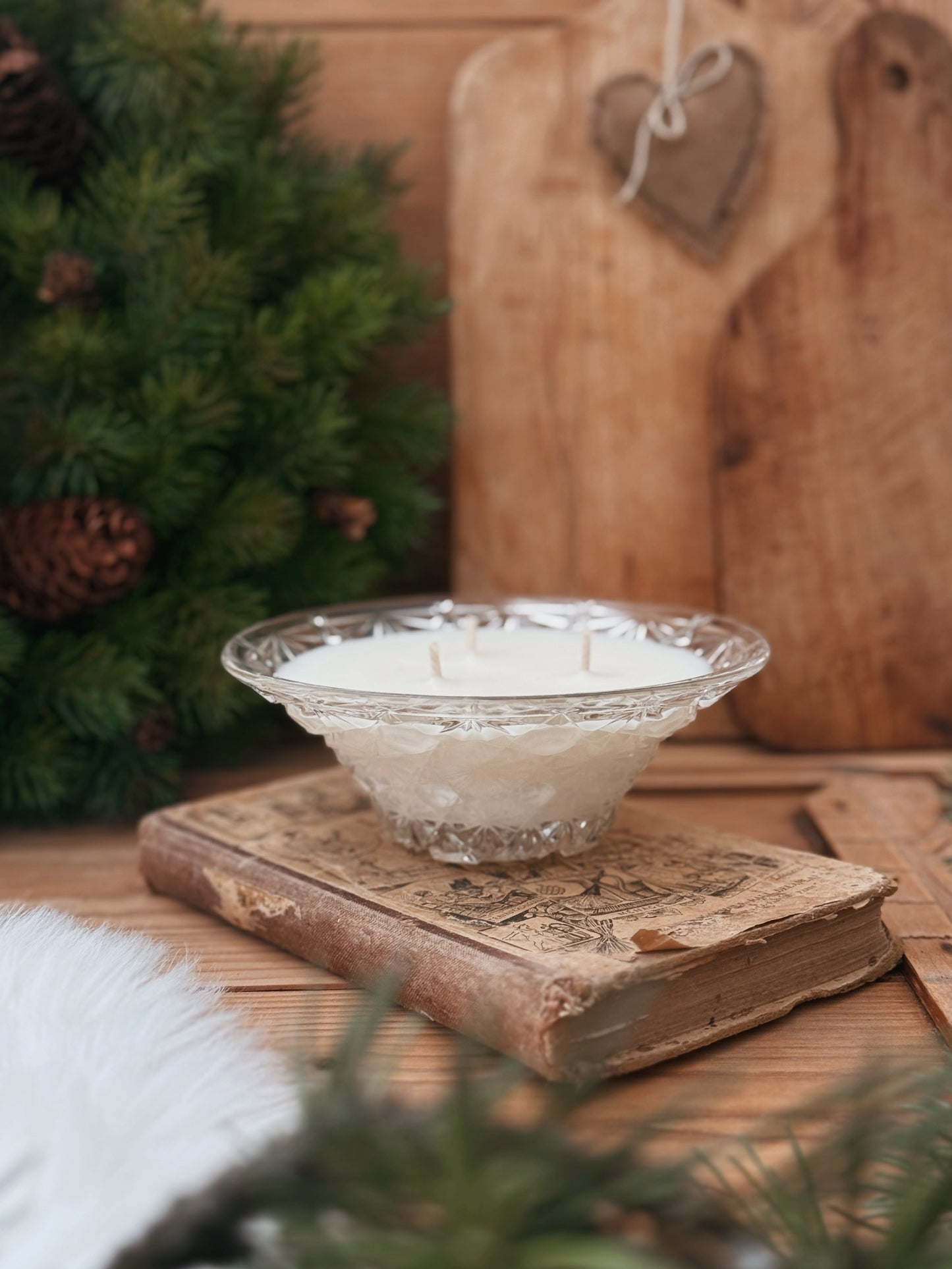 Coupe à fruit en verre ciselé
