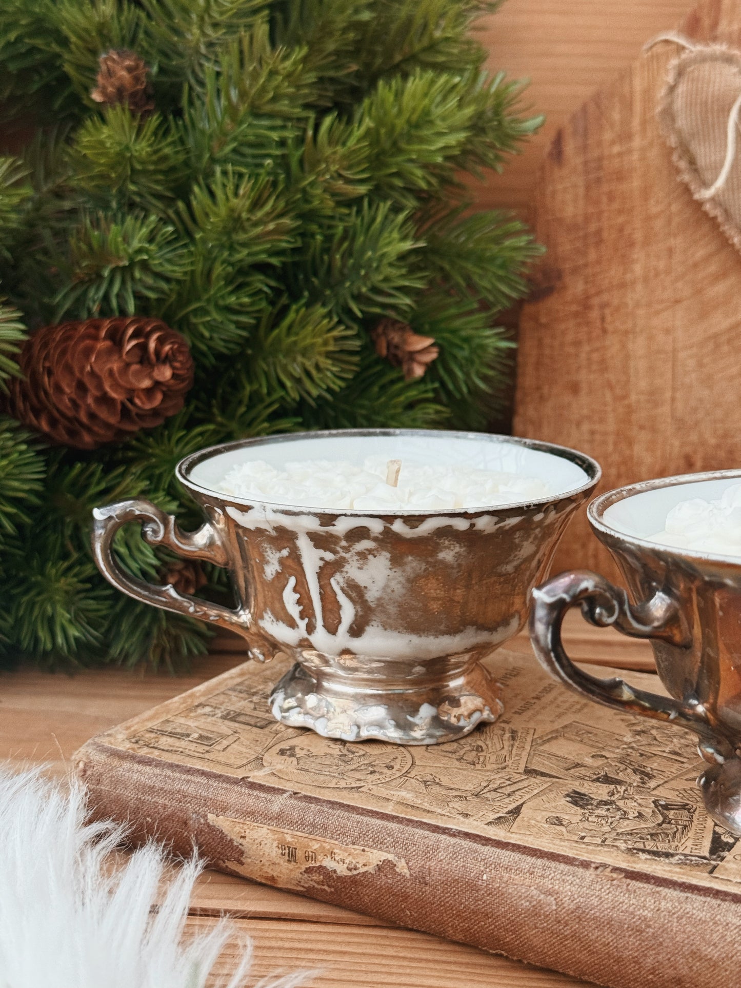 Bougie parfumée - Tasse avec effet métal vieilli