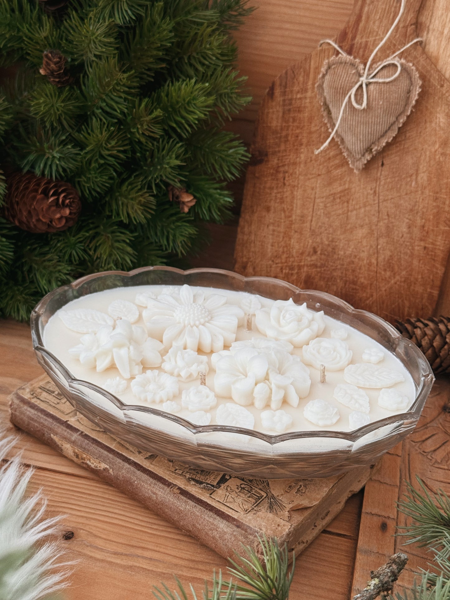 Grande coupelle ancienne ovale en verre