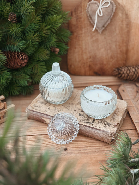 Petits contenants en cristal taillé avec couvercle